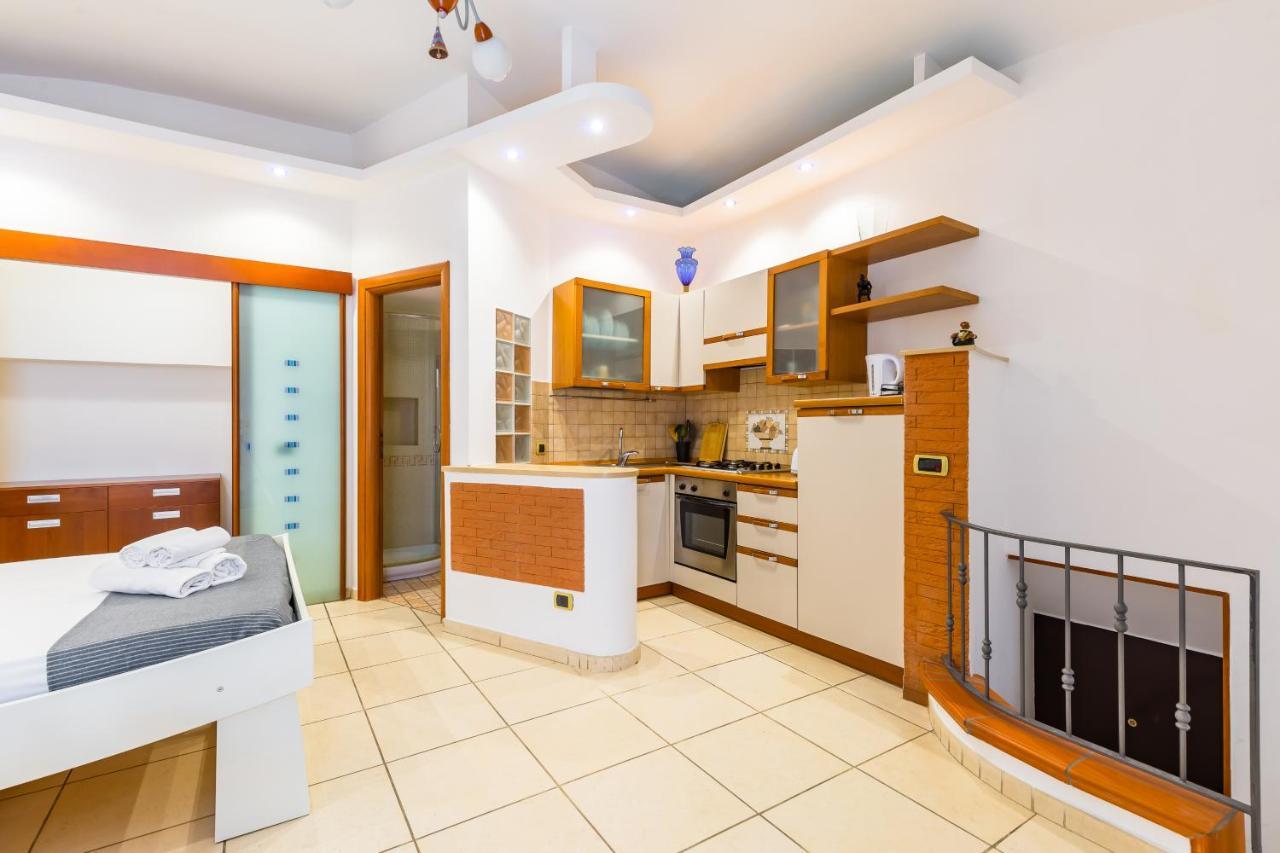 Appartement Tolentino Studio Flat By Napoliapartments